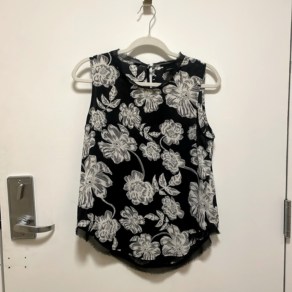Who What Wear Sleeveless Blouse
